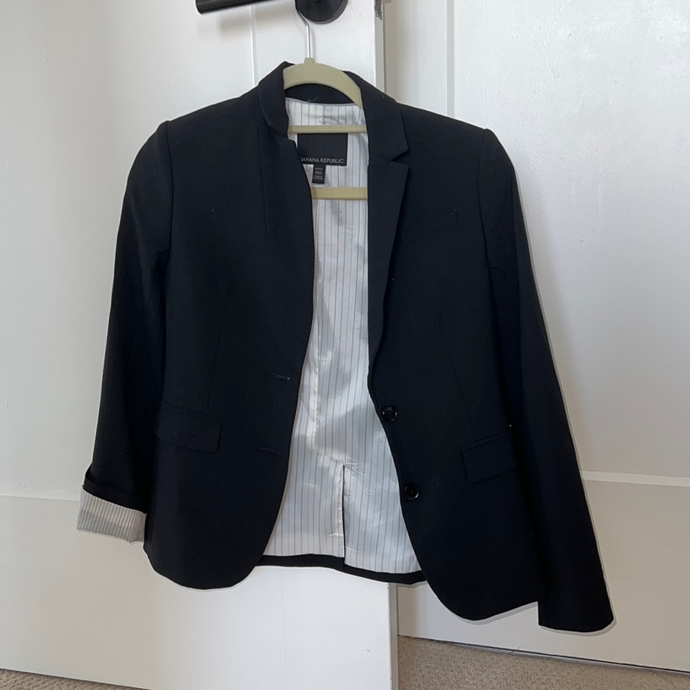 Banana Republic Petite black Blazer with Stripes lining